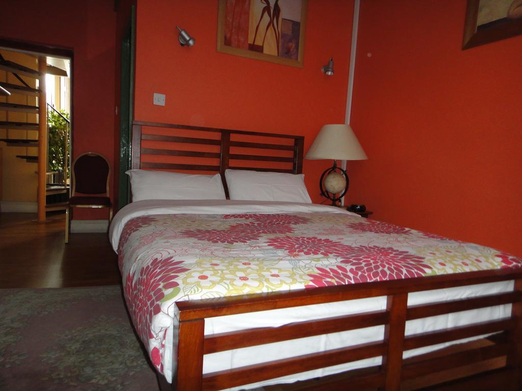 Inn On The Liffey Guesthouse Дублін Номер фото