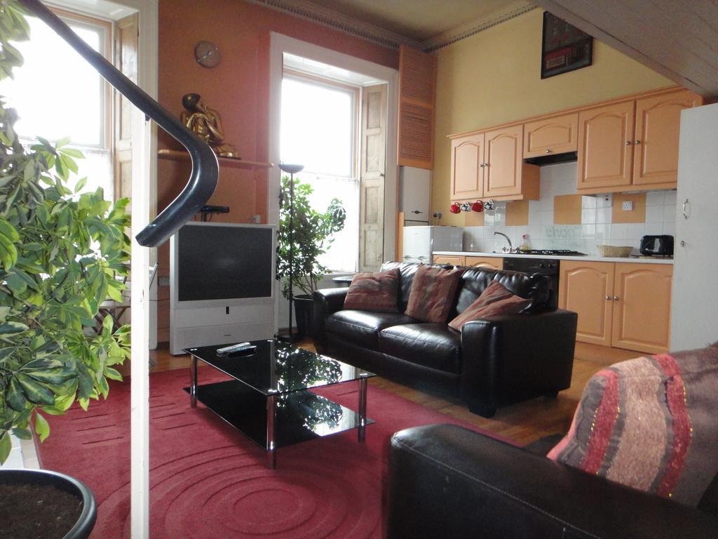 Inn On The Liffey Guesthouse Дублін Номер фото